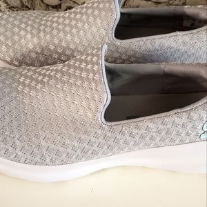 Sketchers Womens Slip on Shoes